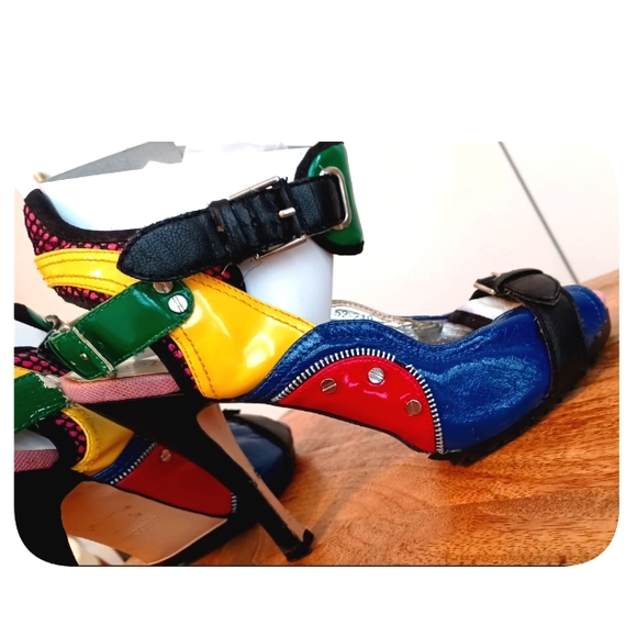 VINTAGE! PRE-OWNED* PEEP TOE SLING BACK BEAUTIES! - Picture 6 of 9